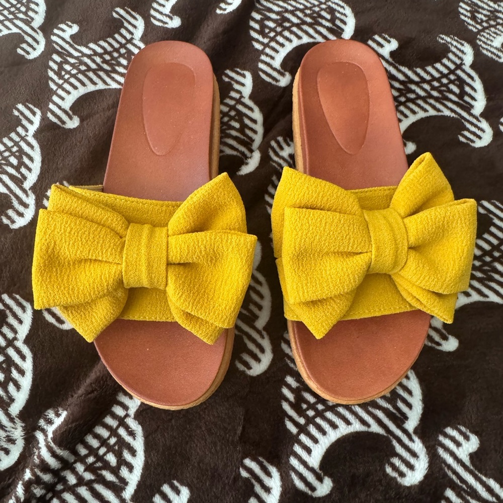 Vibrant Yellow Bow Wedge Shoes